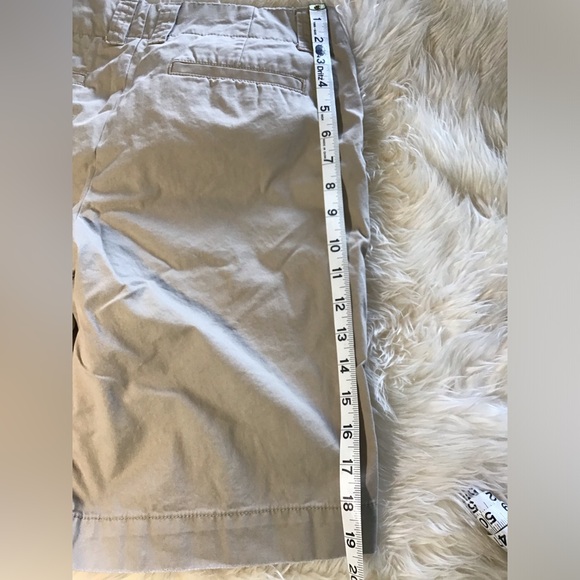 Gap tan 100% cotton favorite Chino Bermuda shorts women’s size 8 great condition - Picture 4 of 6